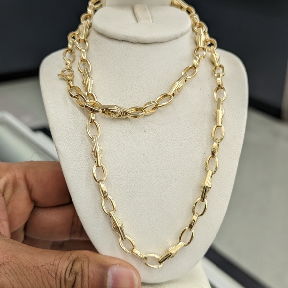 10kt Real Gold Madusa chain 6.5mm 24 Inch